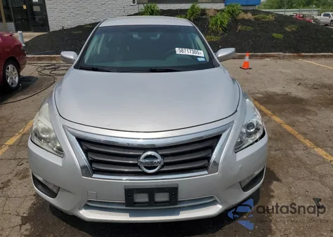 2015 Nissan Altima 2.5 from USA, damaged, VIN 1N4AL3AP9FN895692
